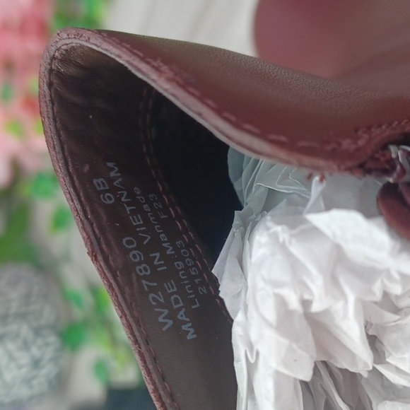 Cole Haan River Chelsea Bootie NIB - Picture 9 of 9